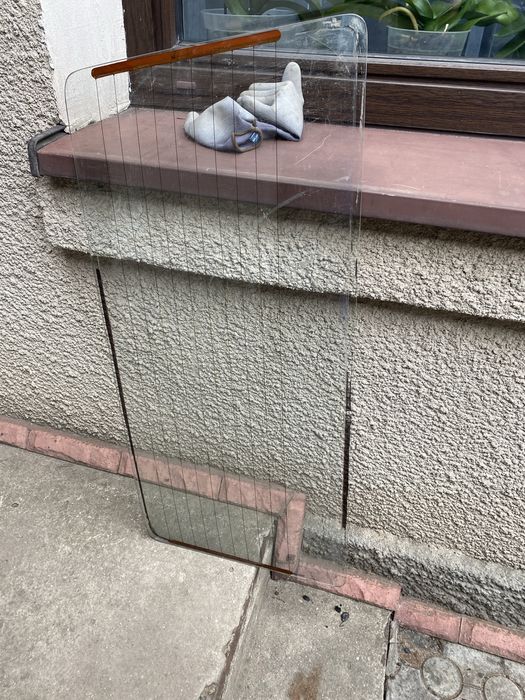 Стекло заднее ваз 2104