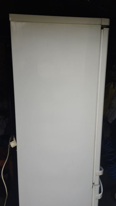 Холодильник "ІНДЕЗІТ"двокамерний