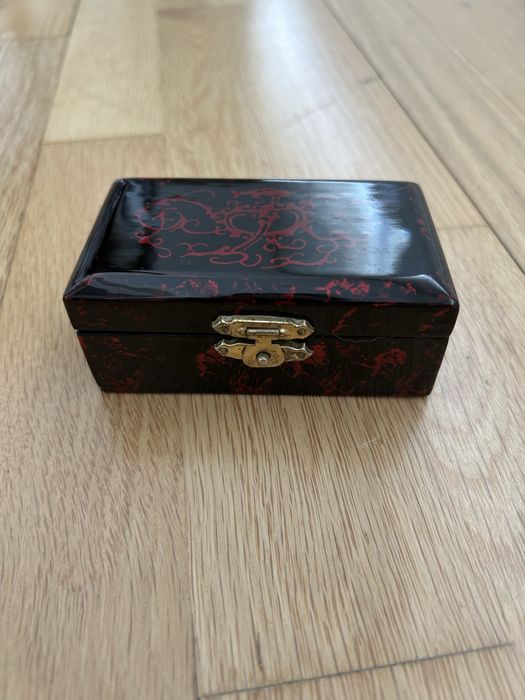 Caixa em laca - caixa jóias