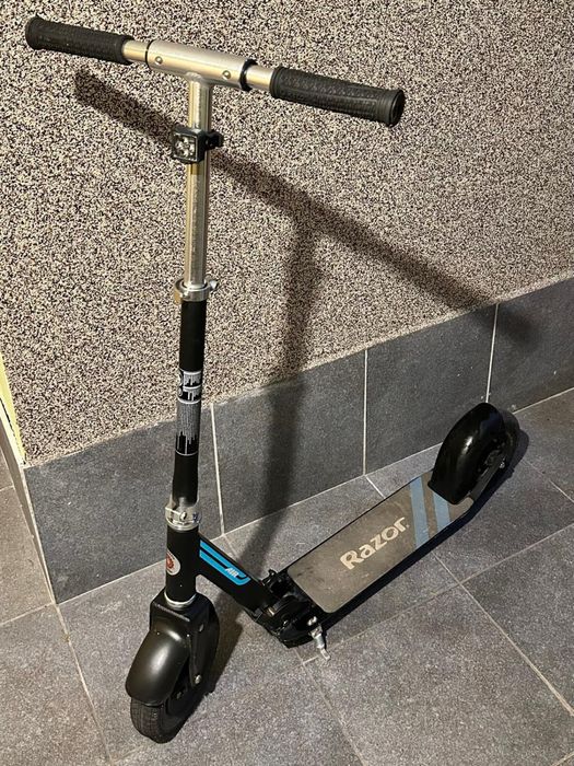 Hulajnoga Razor Air