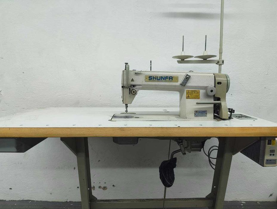 Продам профессиональную швейную машину