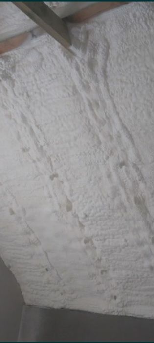 Ocieplanie pianką pur ocieplenie pianką poddasza stropy dachy izolacje