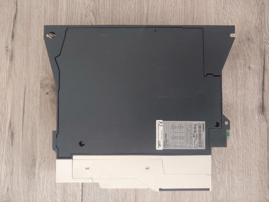 Частотный преобразователь  Altivar ATV 32HU15N4,Частотник, Schneider E