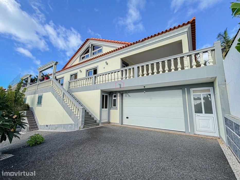 Moradia T3 + T1 com Vista Mar | Calheta