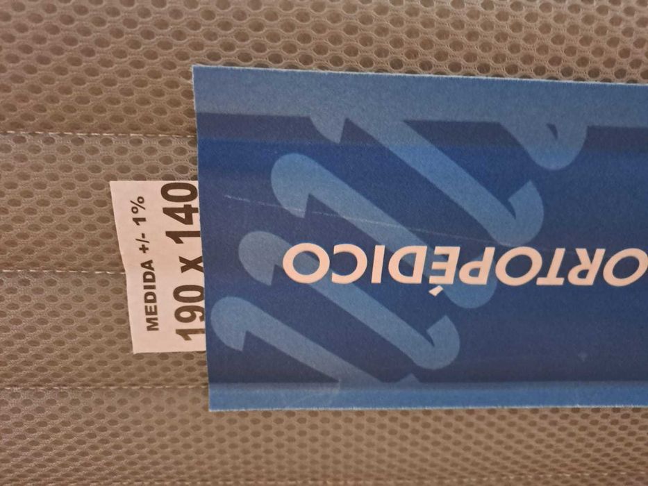 Cama de casal + mesa de cabeceira + Colchão Lusocolchão Super Ortopédi