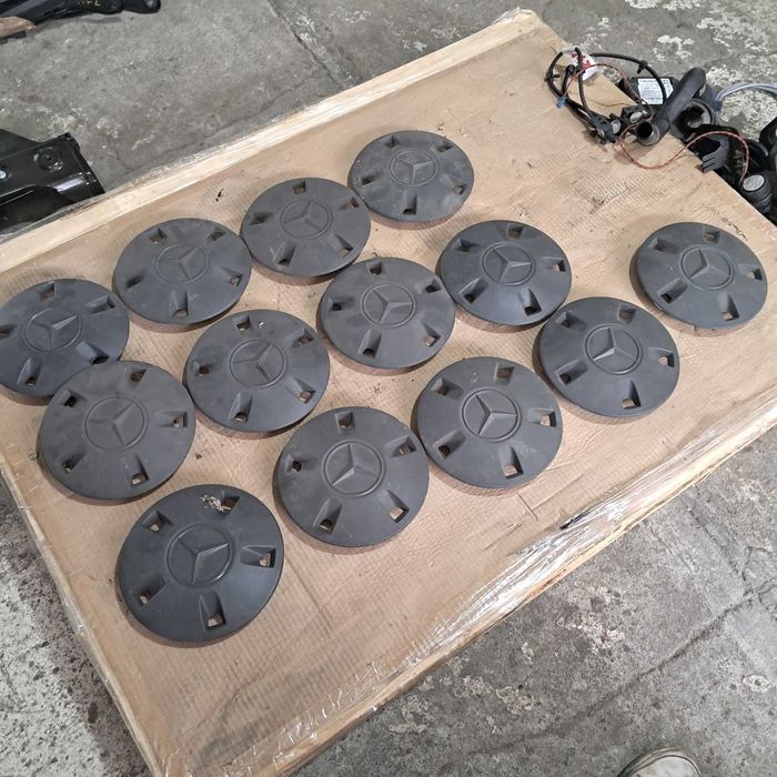 MERCEDES VITO W447 kołpaki dekielki  A447/4011/600