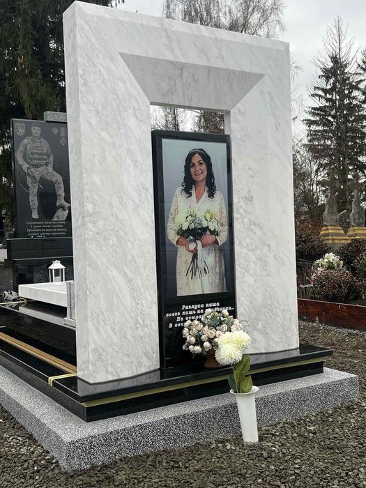 Гранитные памятники любой сложности от 8000грн Работаем без предоплаты