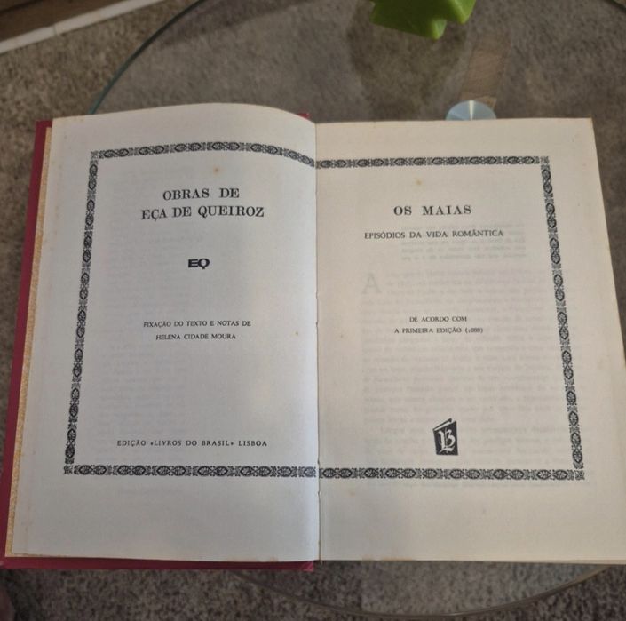 Livro Os Maias de Eça de Queirós