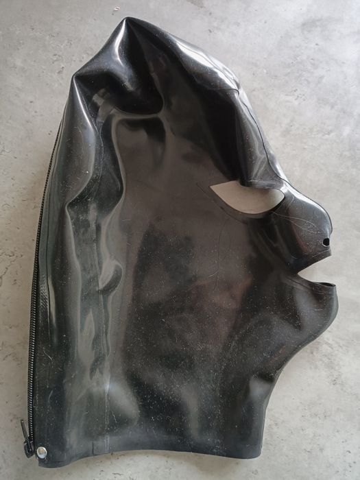 Maska z lateksu rozmiar M