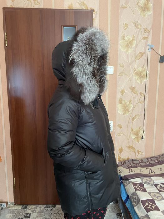 Продам куртку зимову