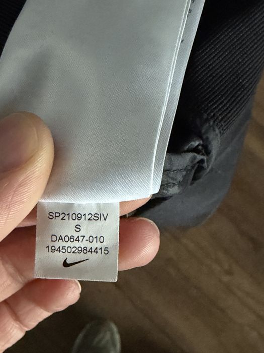 Ветровка Nike бомбер