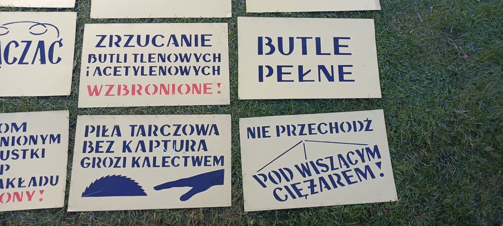 Stare metalowe tablice PRL