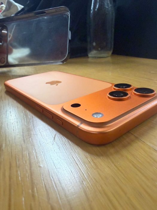 Vendo iphone  17 pro max 256