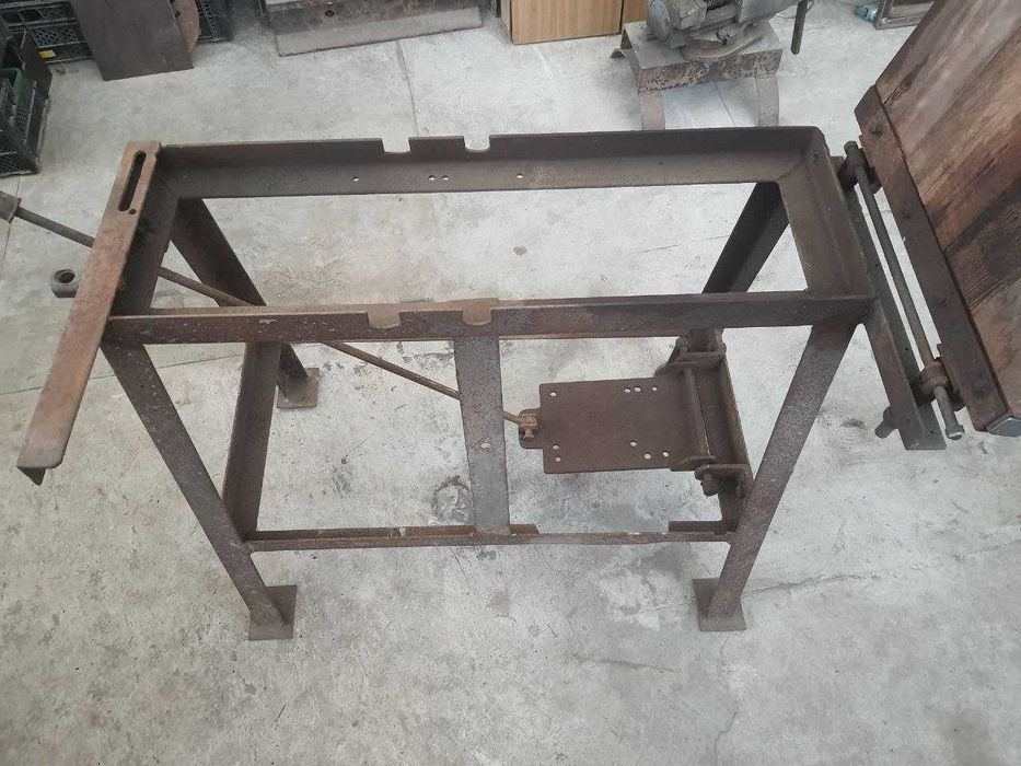 Станина для циркулярного станка , 1000