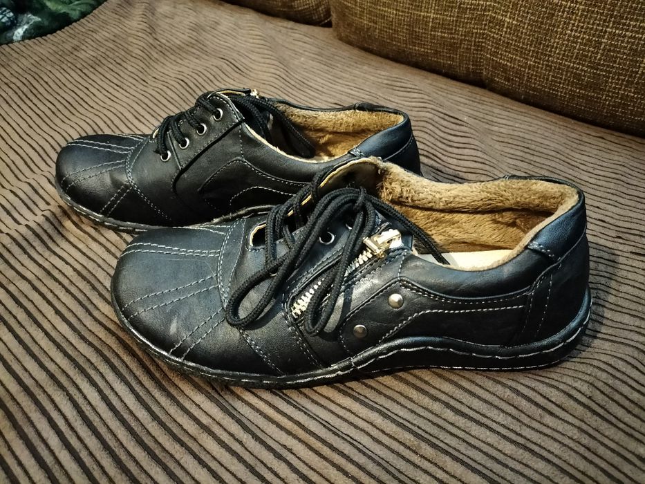 Półbuty damskie 36 buty damskie lekko ocieplane Plop