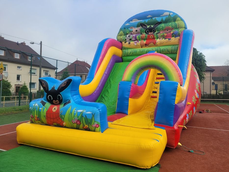 Zjeżdzalnia dmuchana średnia Bing Dmuchaniec skakaniec