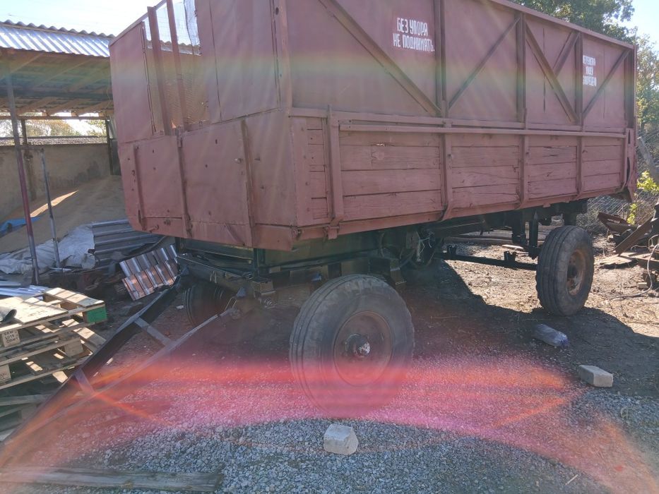 Продам тракторный прицеп 2 ПТС 4