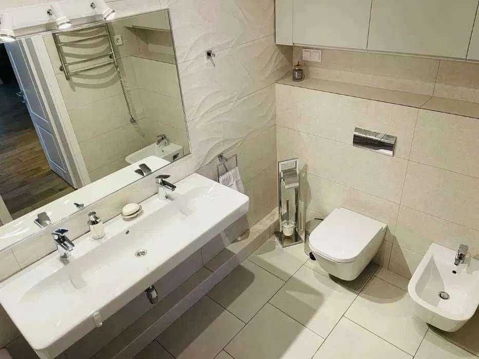 Оренда 2-к квартири на вул. Салютна