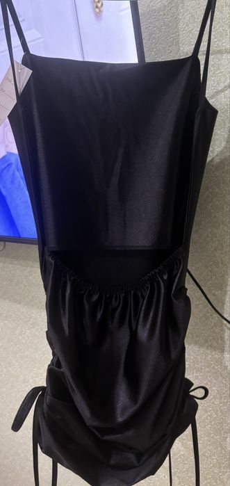 Чорне    плаття