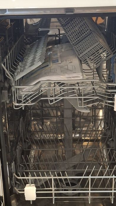 MÁQUINA de lavar loiça Idesit DSFE 1B10