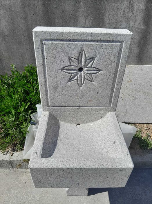 Fontanário em granito