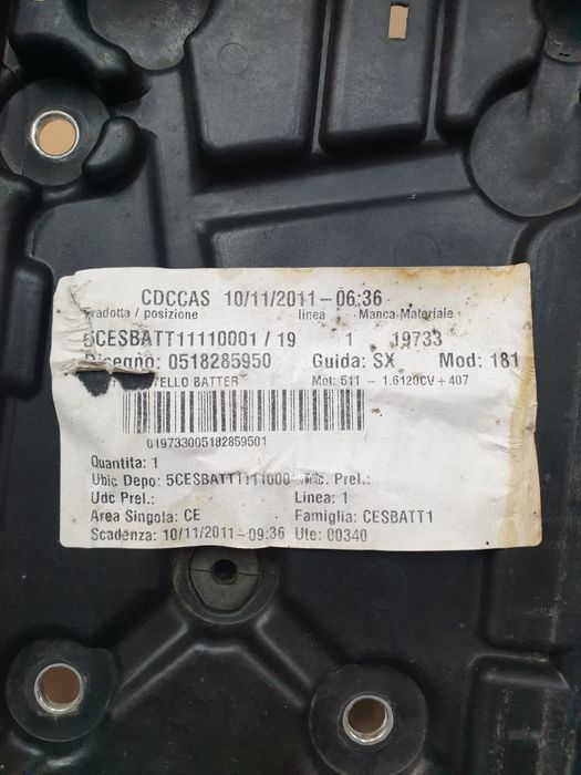 Mocowanie podstawa akumulatora Lancia Delta III 2011 ROK