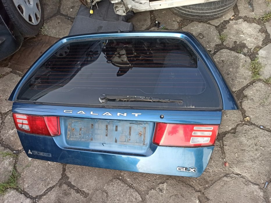 Mitsubishi galant Vlll generacji 8 klapa bagażnika kombi