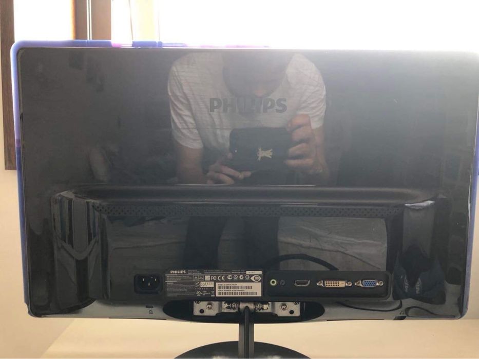 PS4 Pro 4K/1TB + 2 Controllers + Charging/Cooling Station + Gaming Monitor (Optional)64354216548099124