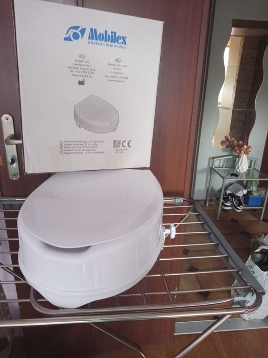 Nasadka toaletowa 15cm.z  przykrywką