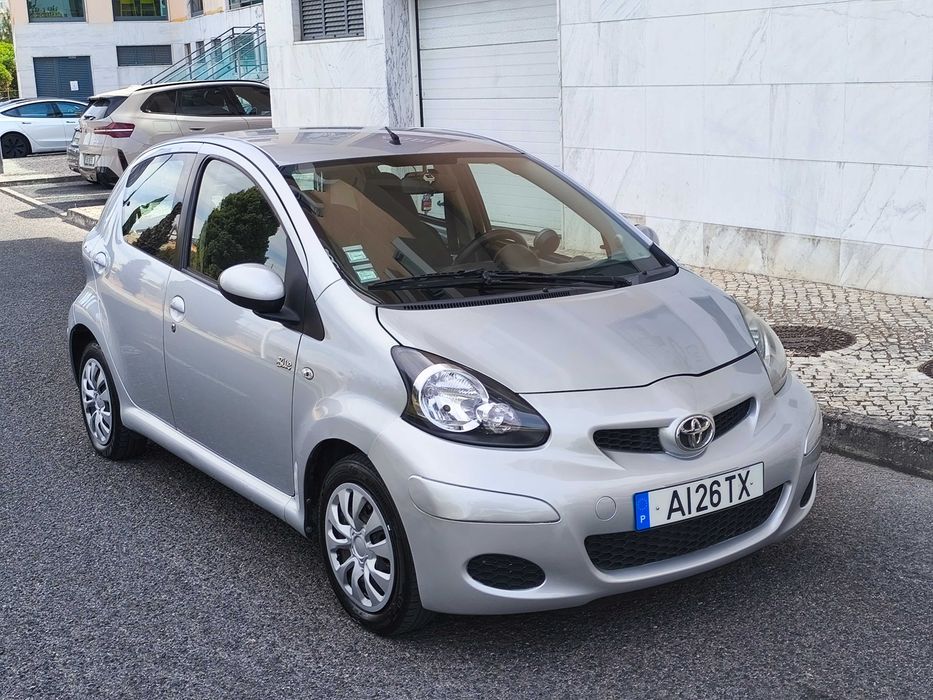 Toyota Aygo 1.0i Automático 2010