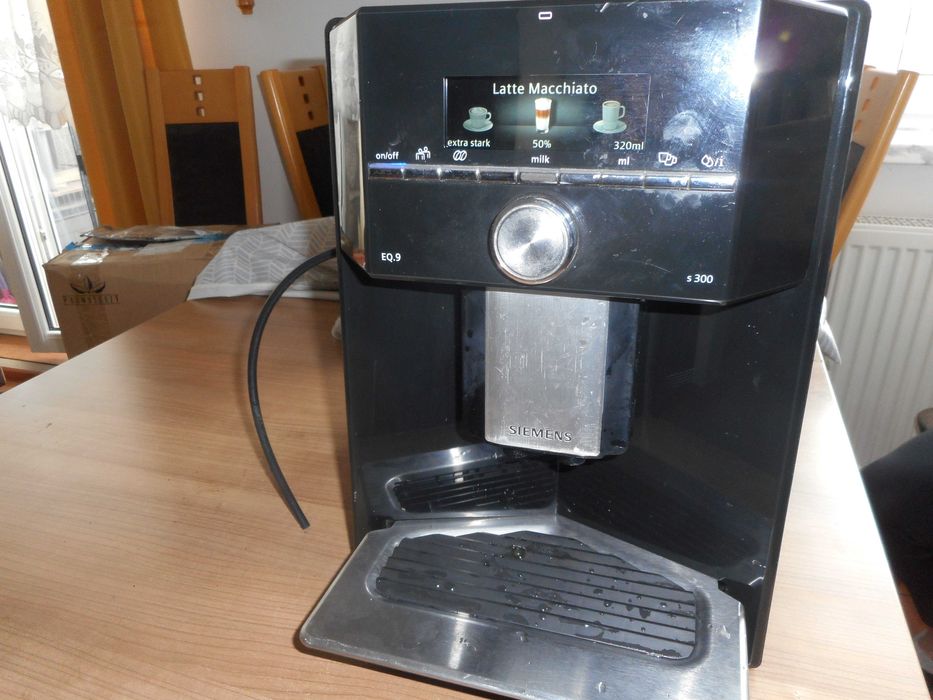 Super ekspres do kawy Siemens EQ9  s300