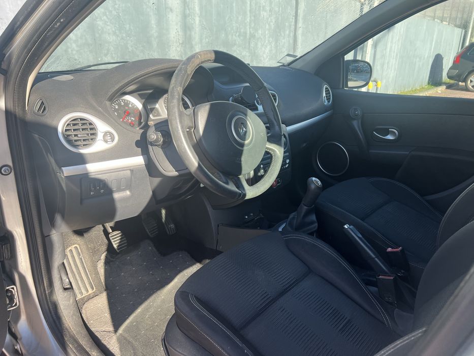 Reneault Clio sport tourer — photo 4