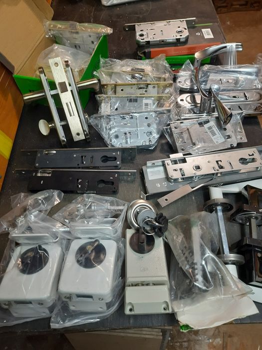 Гаражный ,врезной,навесной замки новые