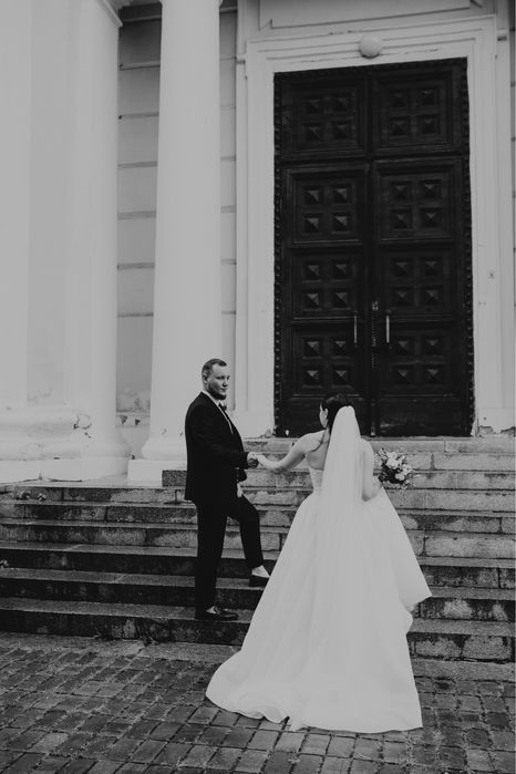 Весільна сукня..