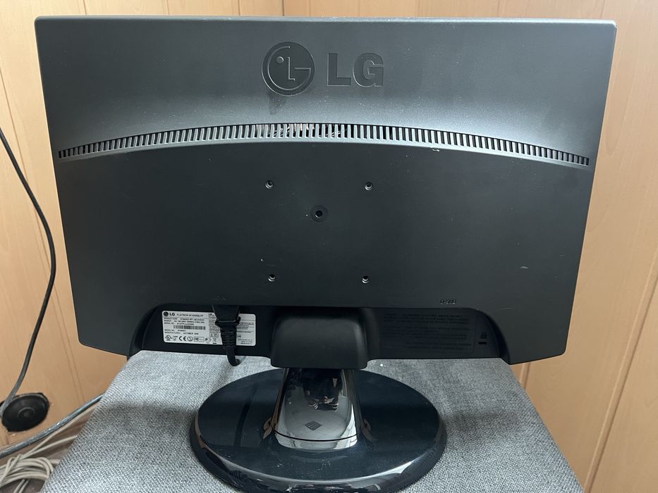 Продам монітор LG 19 дюймів