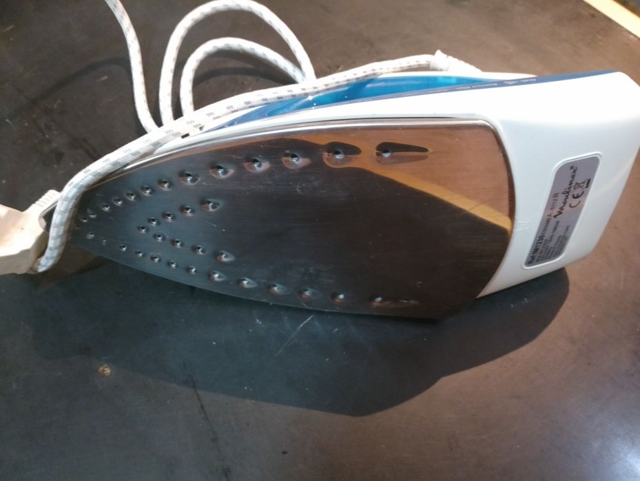 Ferro de engomar Moulinex