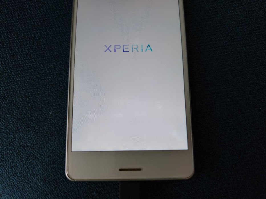 Sony Xperia X F5121 3/32 GB biały