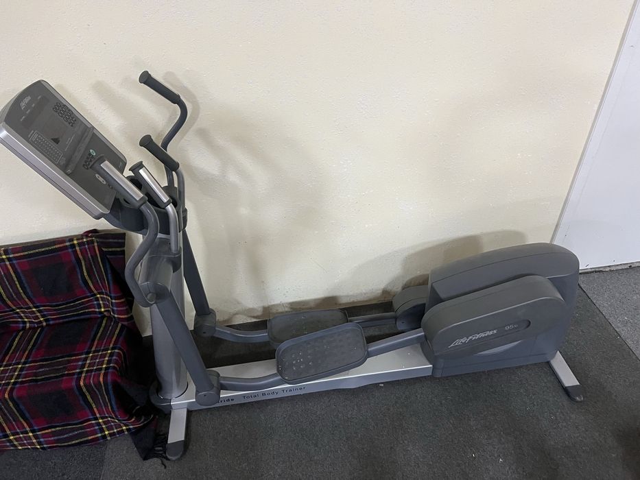 Тренажер Продається професійний кардіотренажер, б/в , стан відмінний.