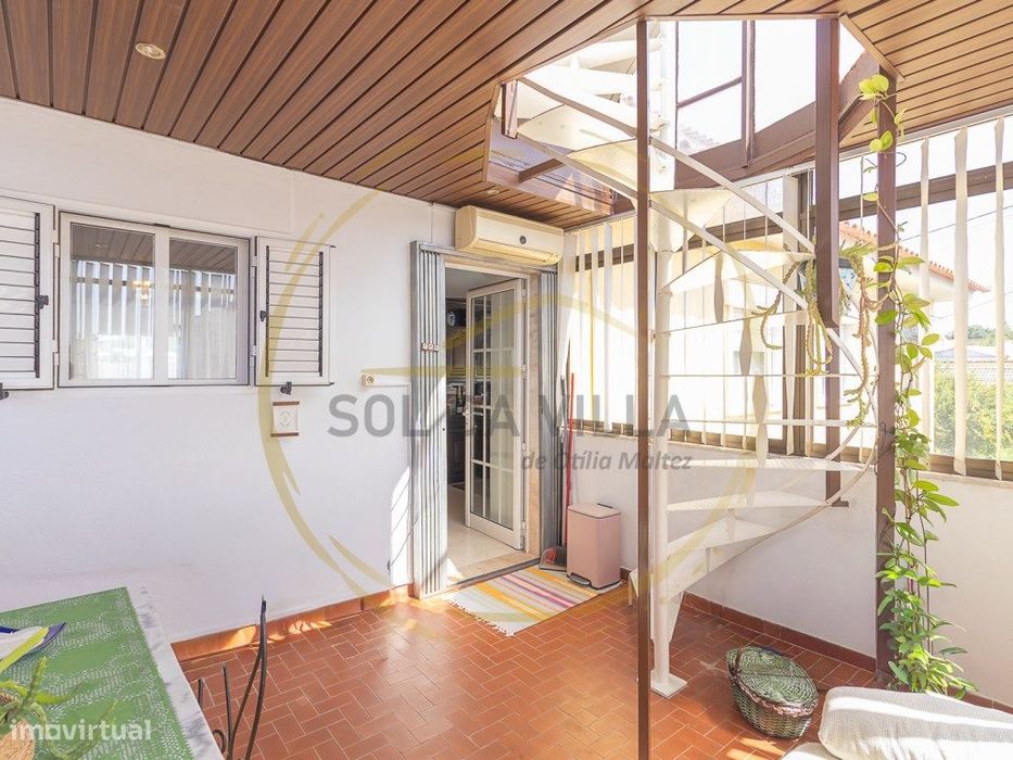 Moradia isolada T4 + T3 com garagem - Porto Salvo, Oeiras - 519.000€