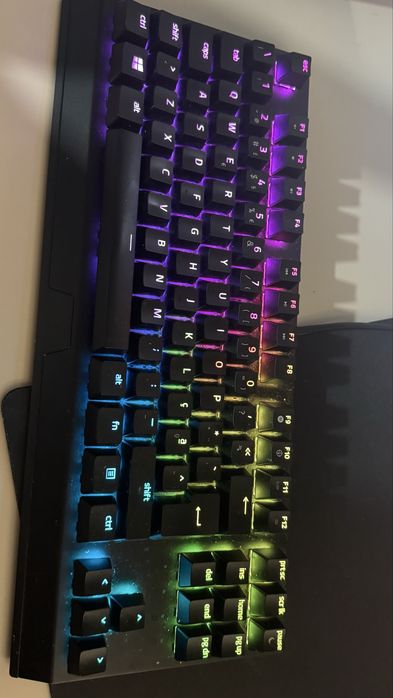 Teclado gamer RAZER Blackwidow V3 Tenkeyless