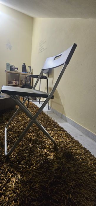 Lote de 10 Cadeiras Dobráveis IKEA (Modelo GUNDE) – Como Novas!