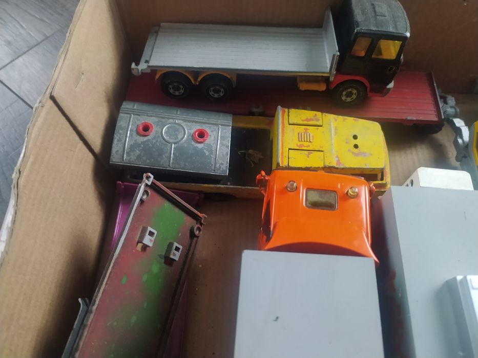 Zabawki siku matchbox welly majorette