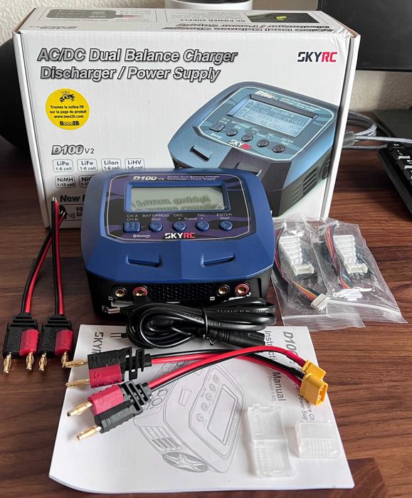 Carregador Dual SkyRC D100 V2 AC/DC