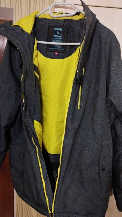 Куртка  тепла мембранна сiра нова