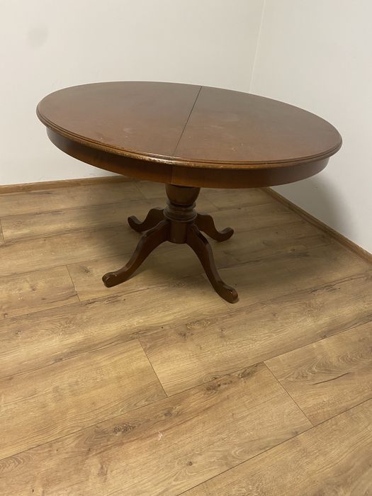Drewniany okragly stól rozkladany