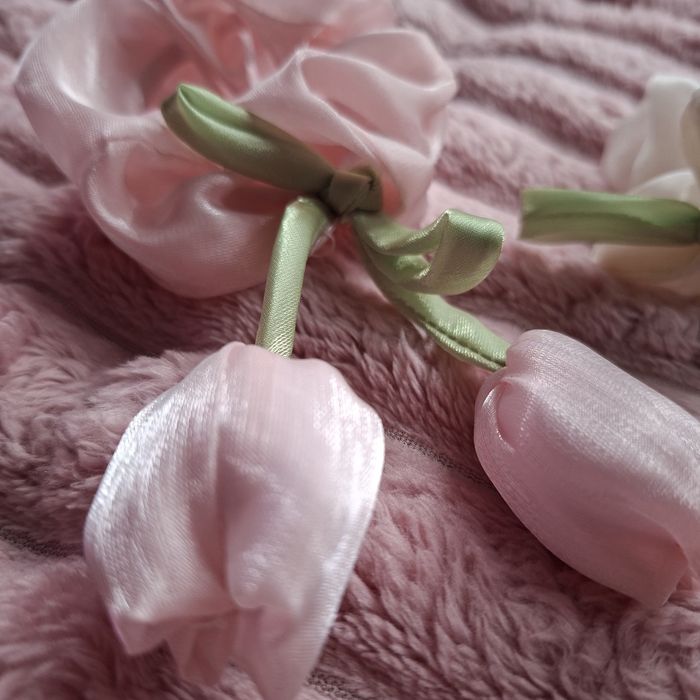 3 gumki do włosów. Tulipany