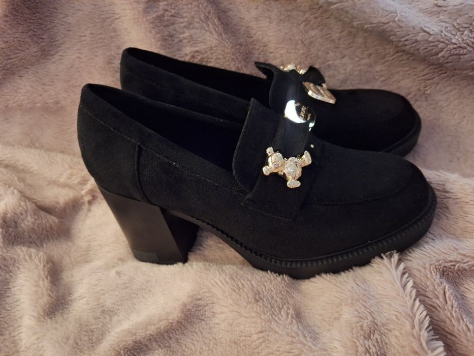 Buty czarne nowe