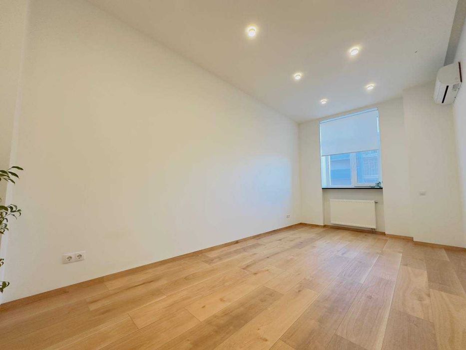 Продам 4х кімнатну квартиру 110 м2  ЖК IQ Hаuse Нагорний Парк Шевченко