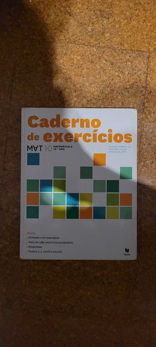 Manuais de ensino secundário usados disciplinas diversas,