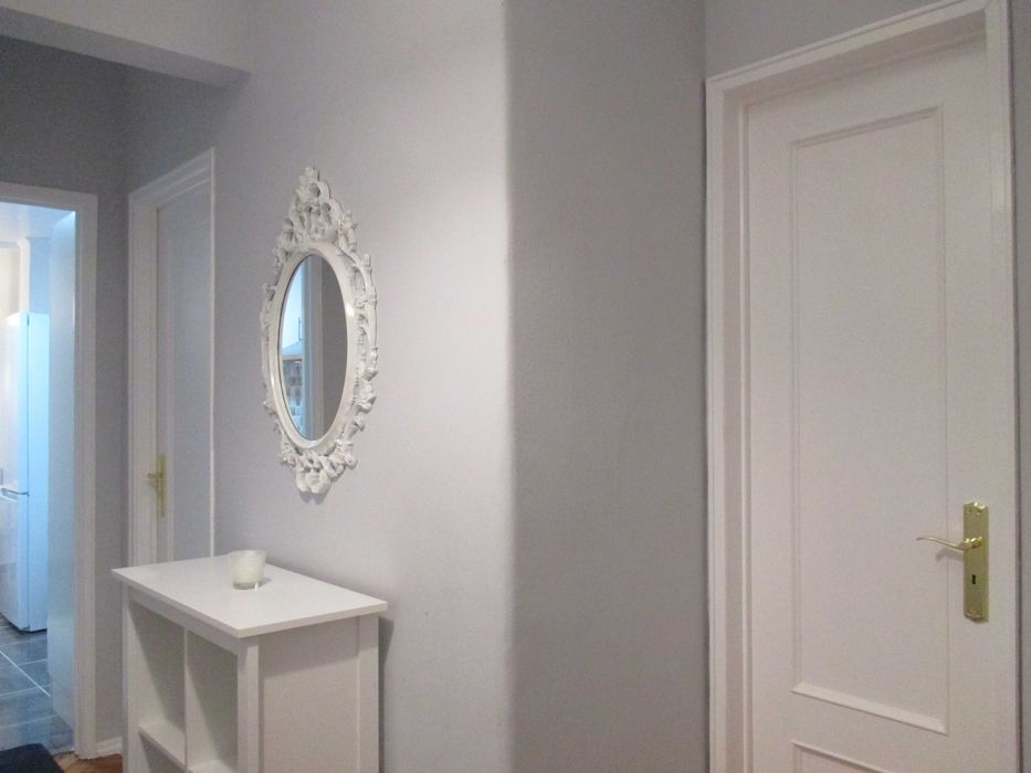 Quarto Estudio (Sala e WC Privativos) Metro Linha Azul
